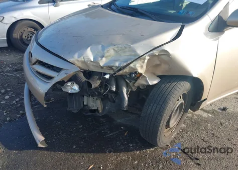 2011 Toyota Corolla Le z USA, uszkodzony, nr VIN 2T1BU4EE5BC705975